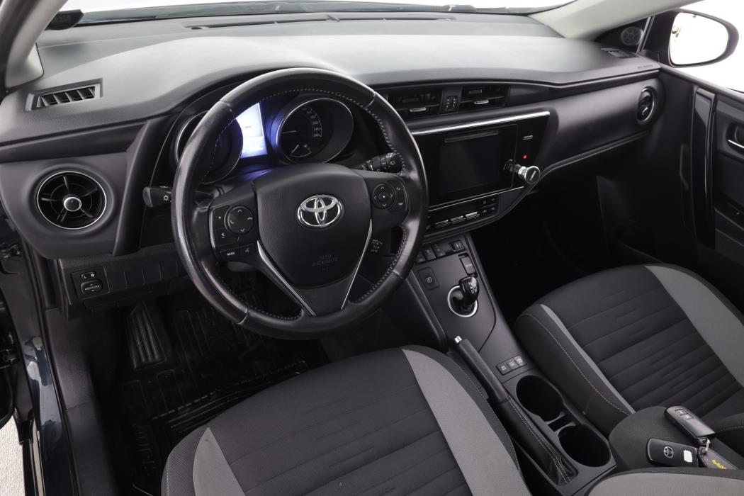 TOYOTA Auris 2016