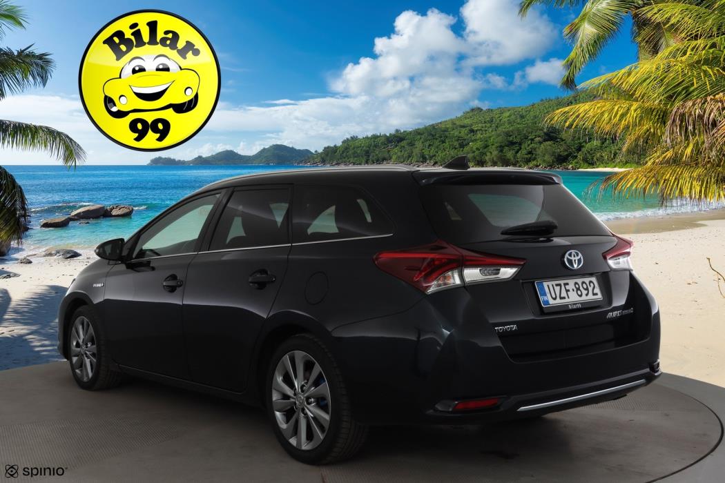 TOYOTA Auris 2016
