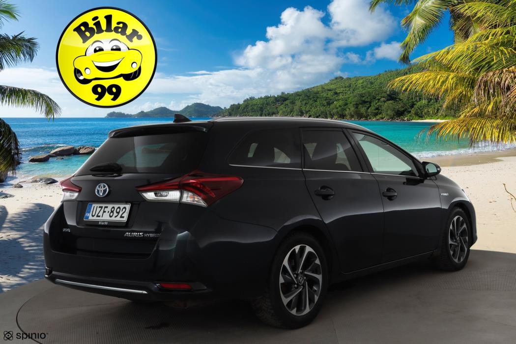 TOYOTA Auris 2016