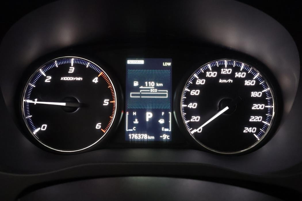 MITSUBISHI Outlander 2016