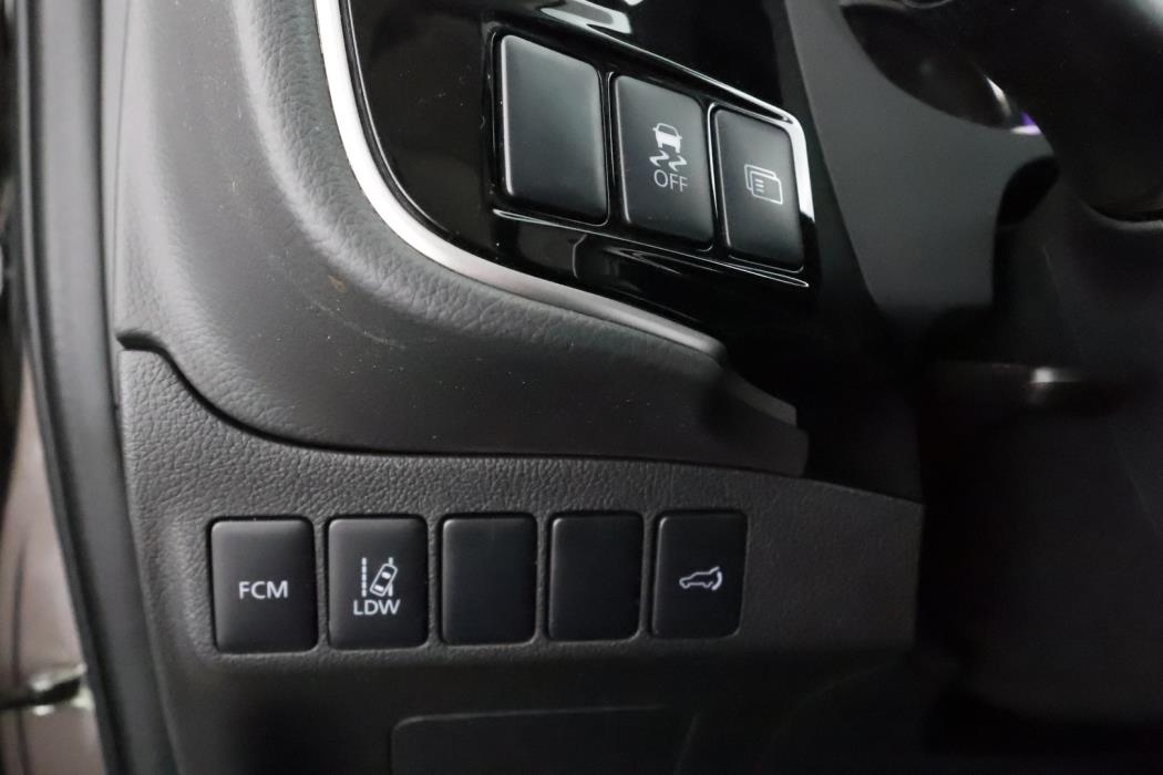 MITSUBISHI Outlander 2016