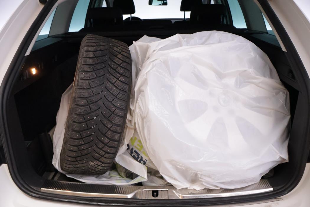 SKODA Superb 2012