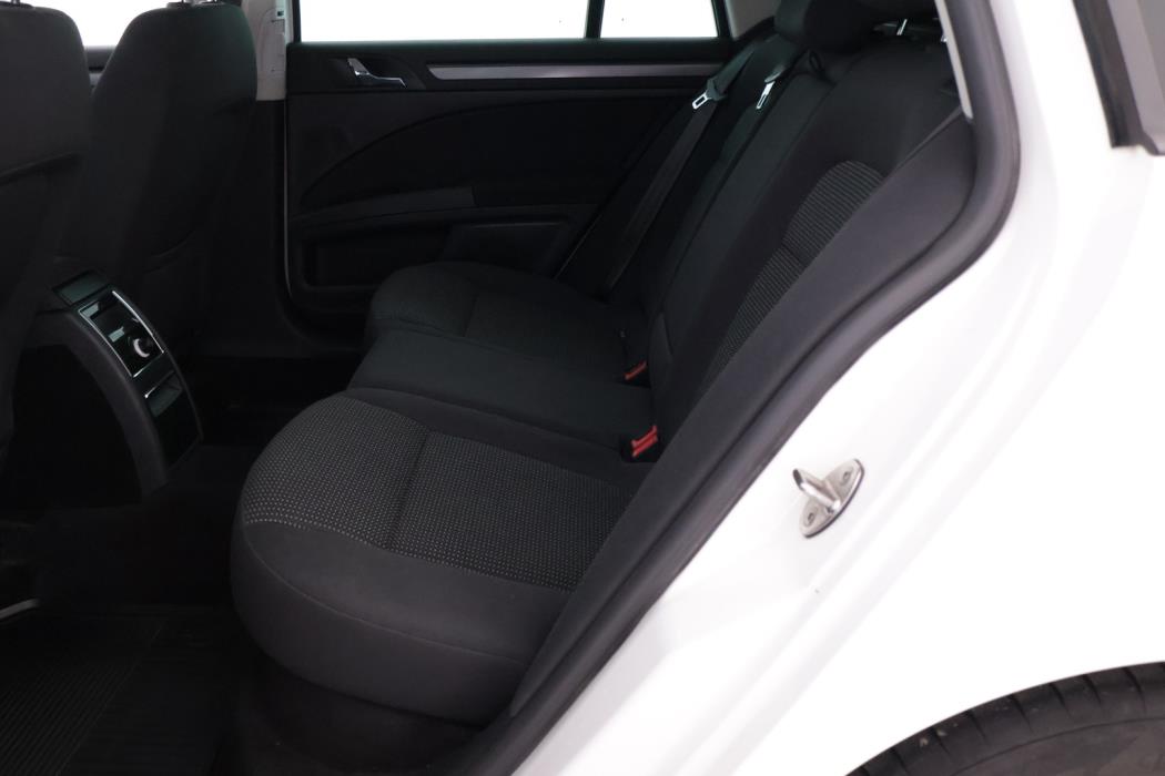 SKODA Superb 2012