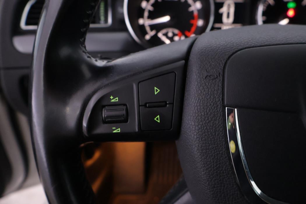 SKODA Superb 2012