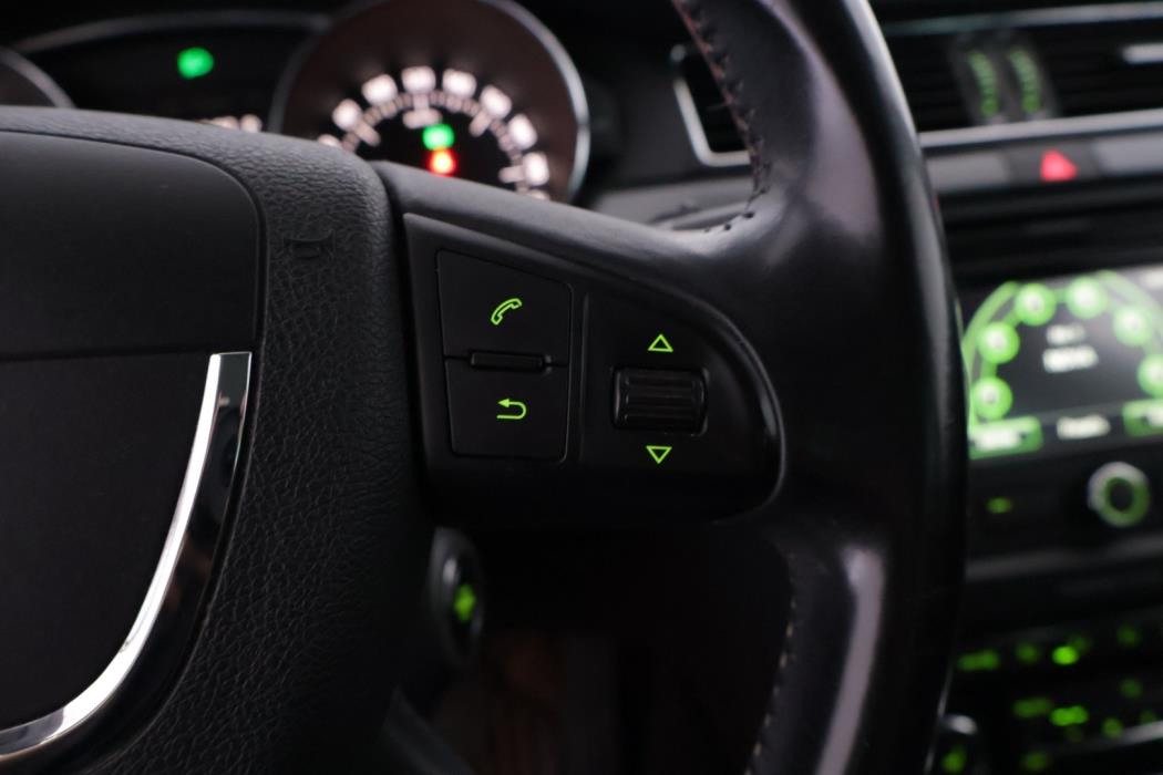 SKODA Superb 2012