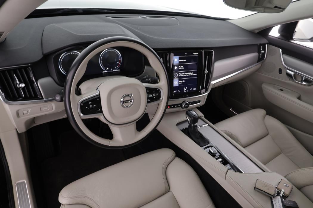 VOLVO V90 Cross Country 2017