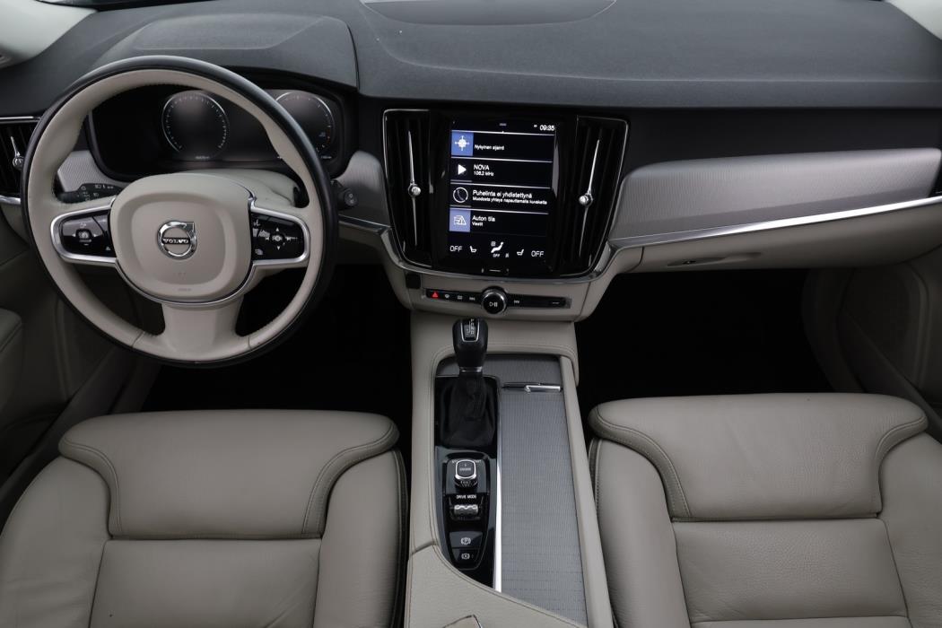 VOLVO V90 Cross Country 2017