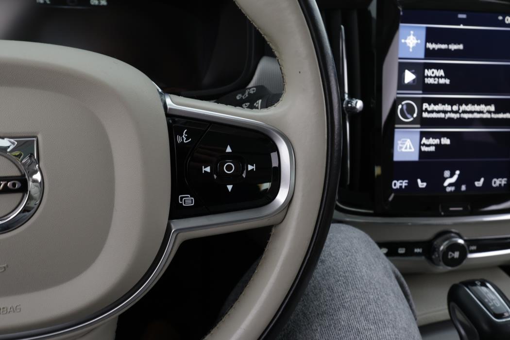 VOLVO V90 Cross Country 2017