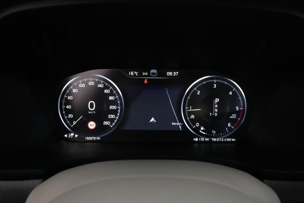 VOLVO V90 Cross Country 2017