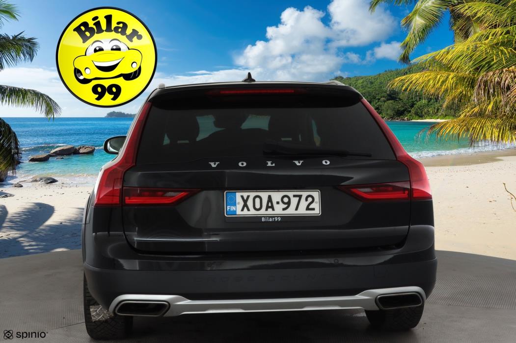 VOLVO V90 Cross Country 2017
