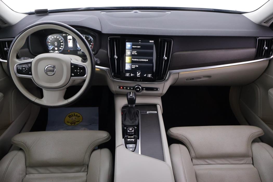 VOLVO V90 Cross Country 2018