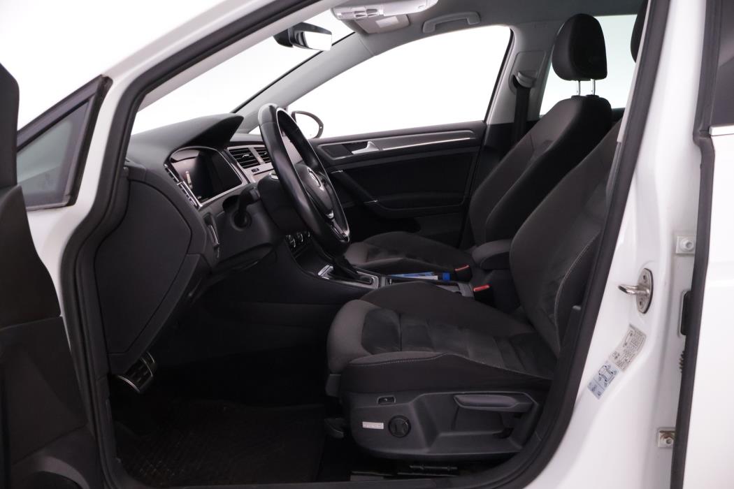VOLKSWAGEN Golf 2018