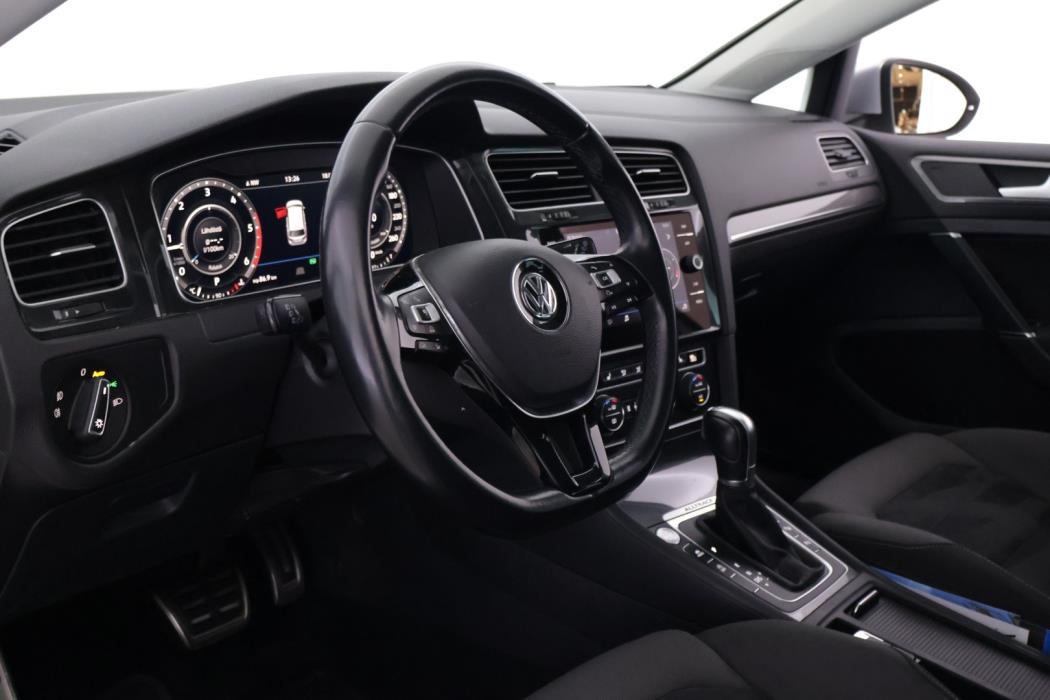 VOLKSWAGEN Golf 2018