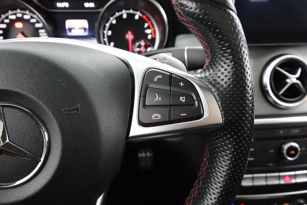 MERCEDES-BENZ CLA 2017