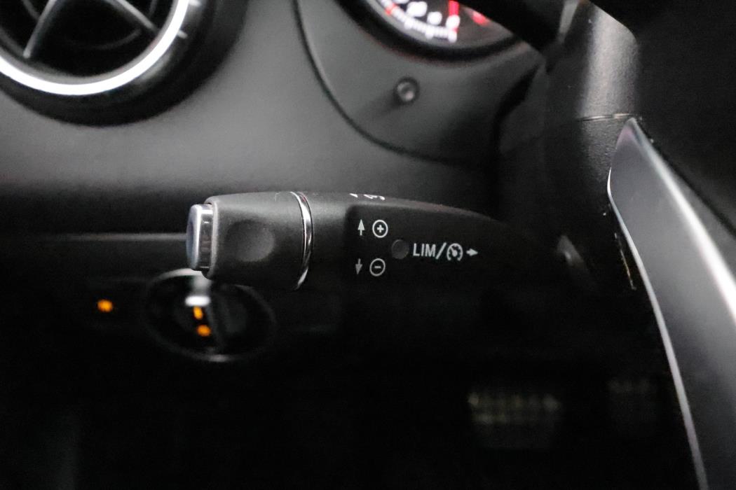 MERCEDES-BENZ CLA 2017