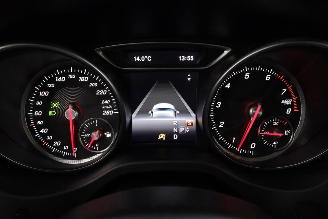 MERCEDES-BENZ CLA 2017