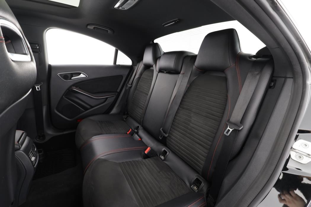 MERCEDES-BENZ CLA 2017