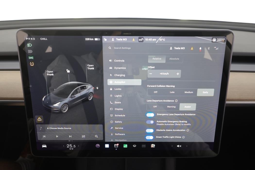TESLA Model 3 2021