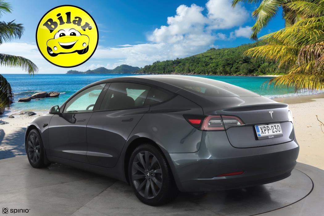 TESLA Model 3 2021