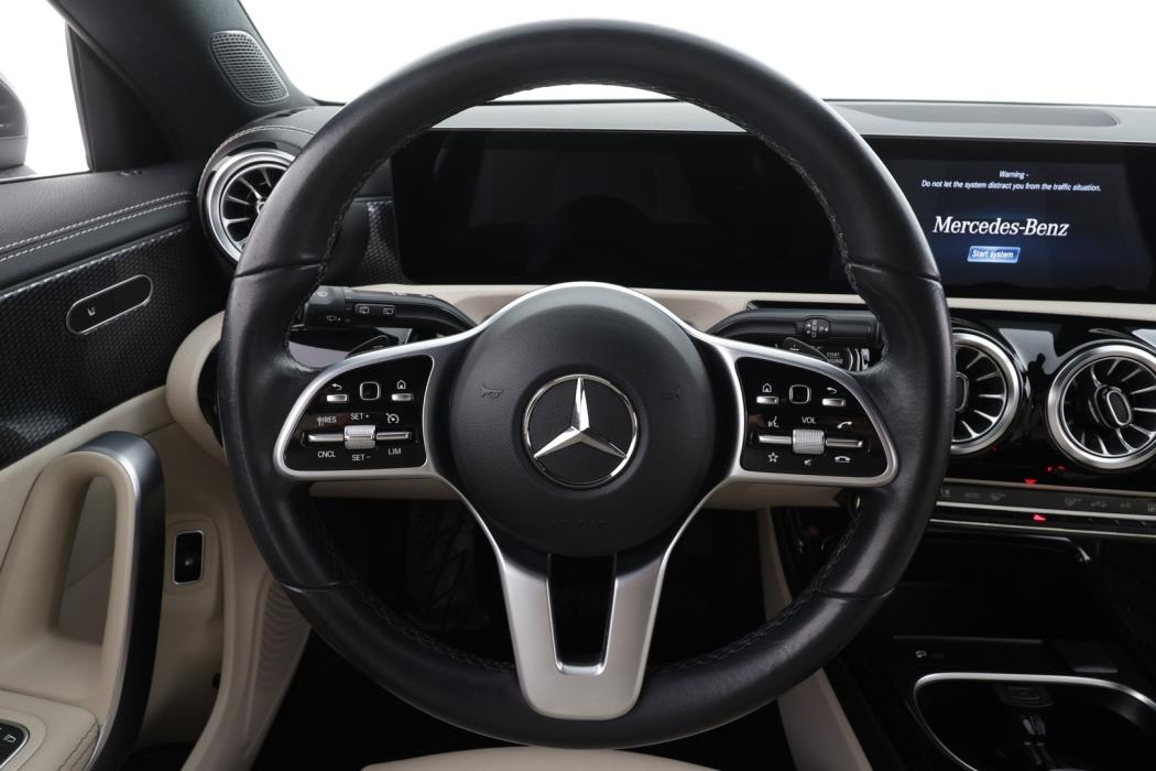 MERCEDES-BENZ CLA 2022