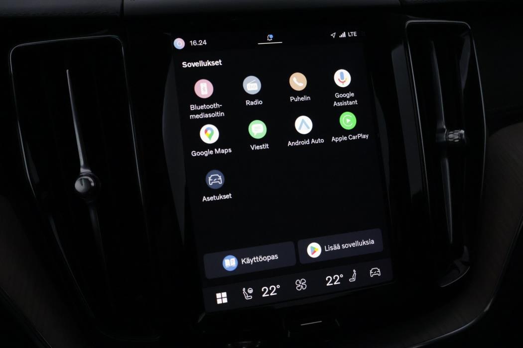 VOLVO XC60 2022