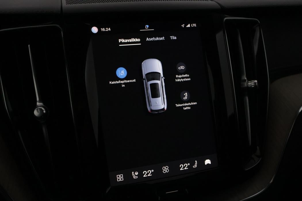 VOLVO XC60 2022