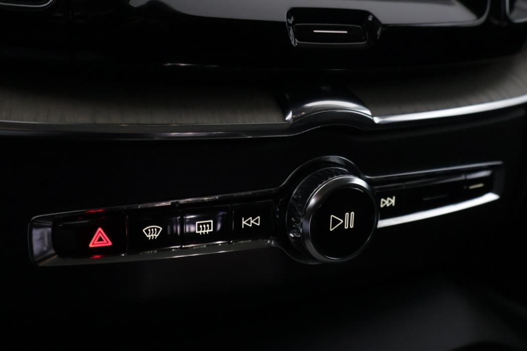 VOLVO XC60 2022