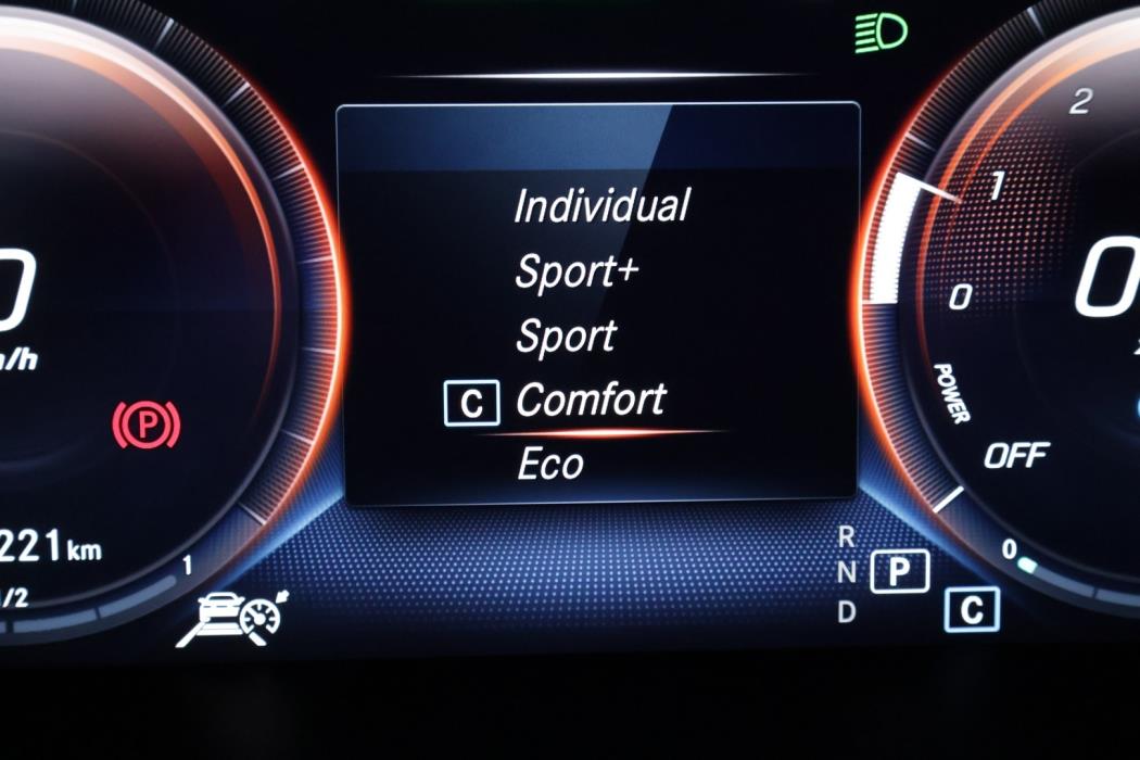 MERCEDES-BENZ C 2020