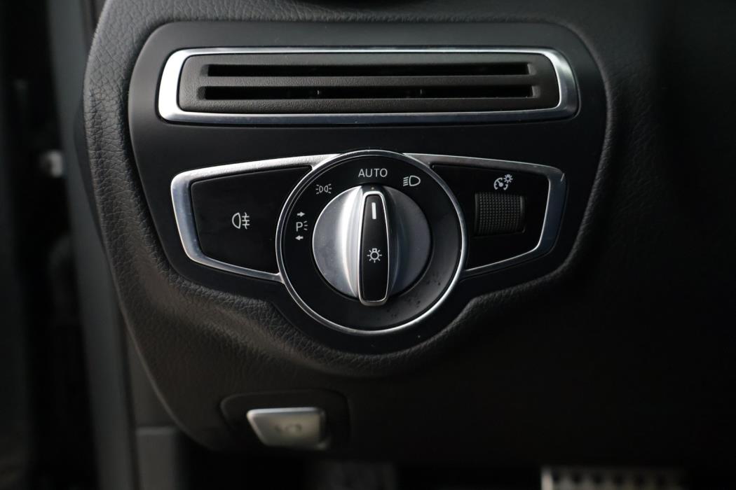 MERCEDES-BENZ C 2020