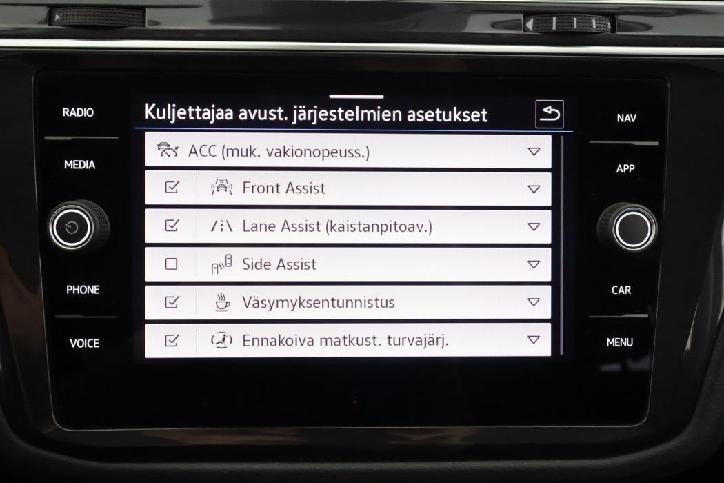 VOLKSWAGEN Tiguan 2024