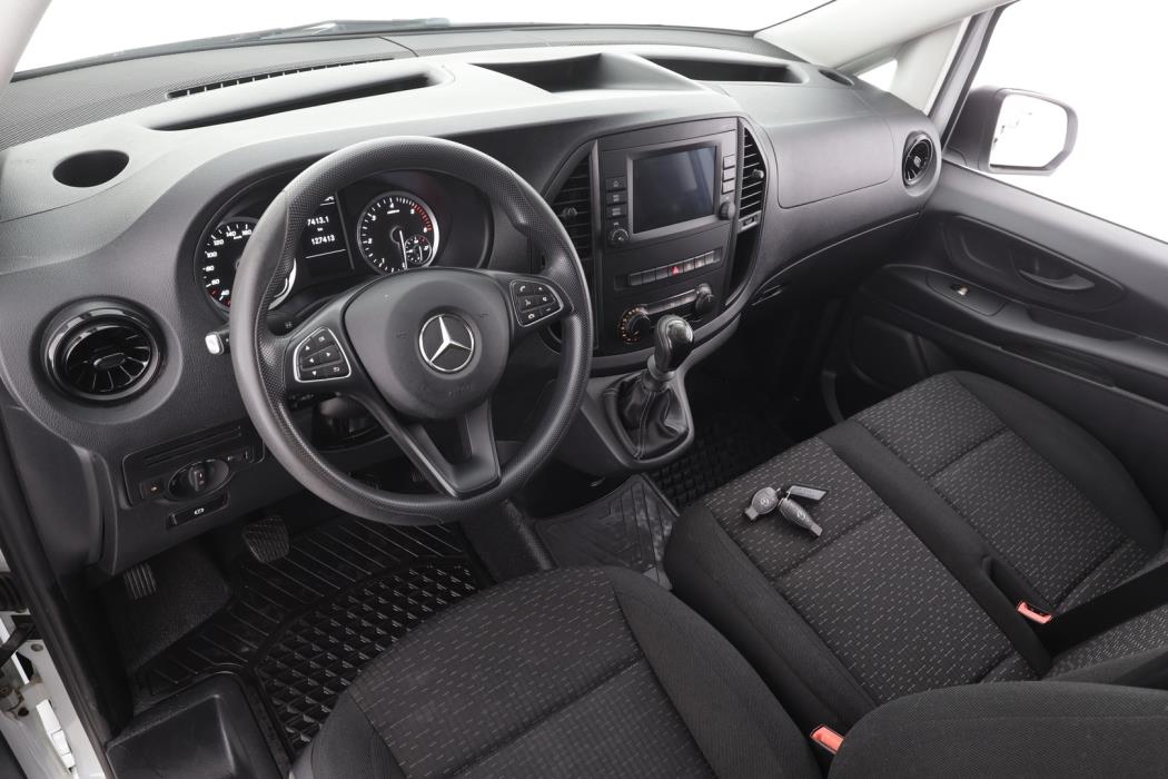 MERCEDES-BENZ Vito 2022