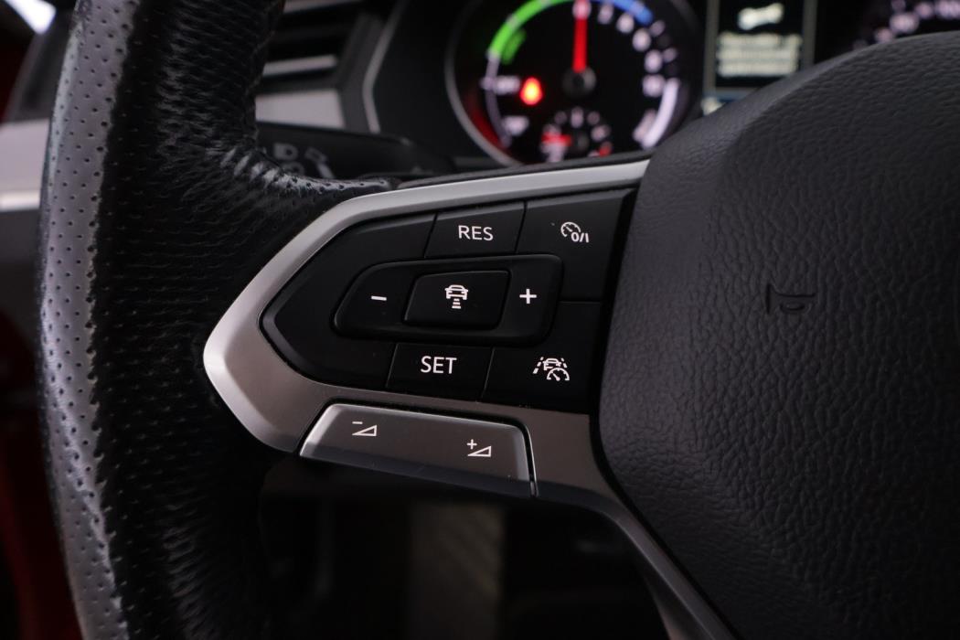 VOLKSWAGEN PASSAT 2020