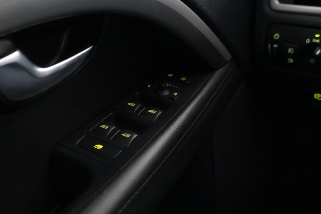 VOLVO V70 2012