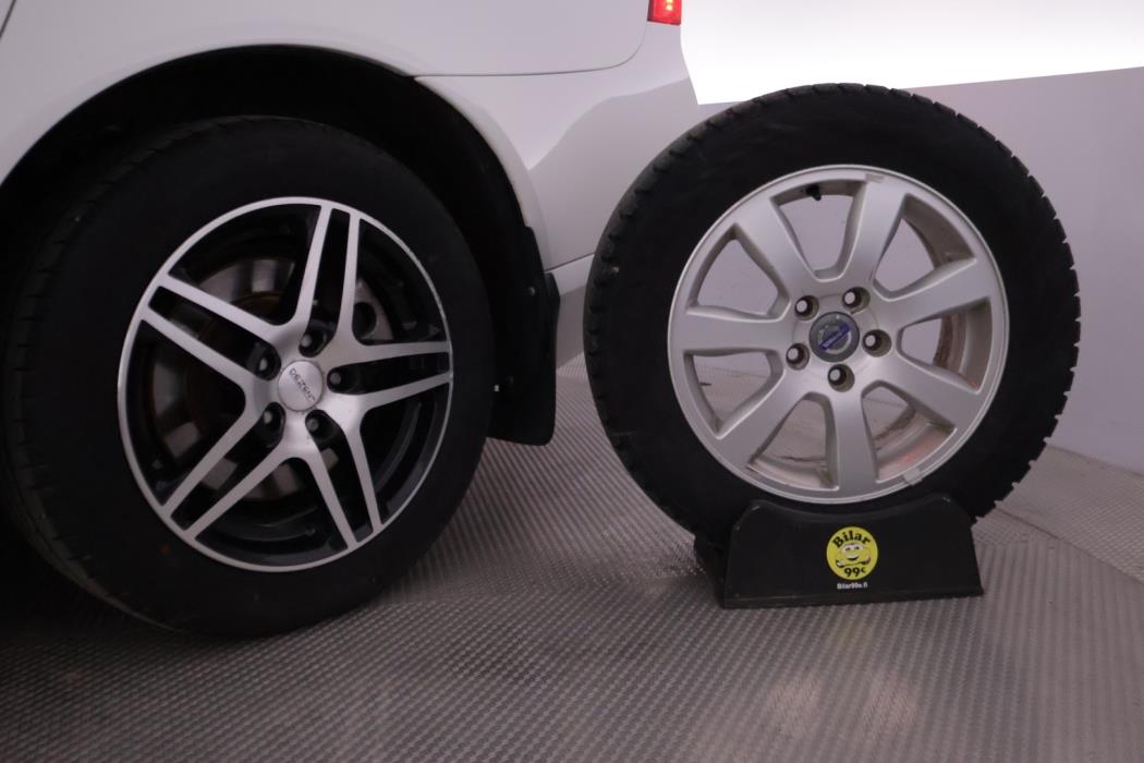 VOLVO V70 2012