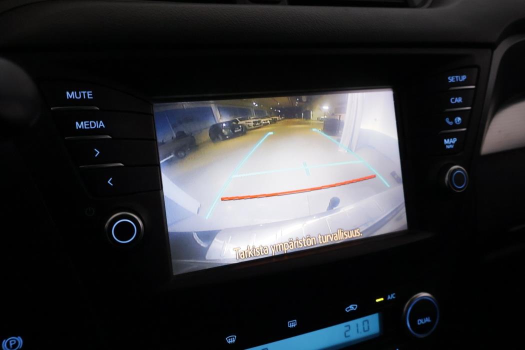 TOYOTA Avensis 2016