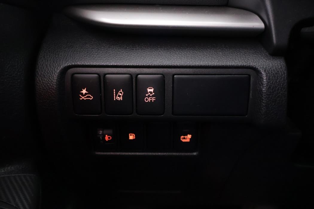 MITSUBISHI Eclipse 2022