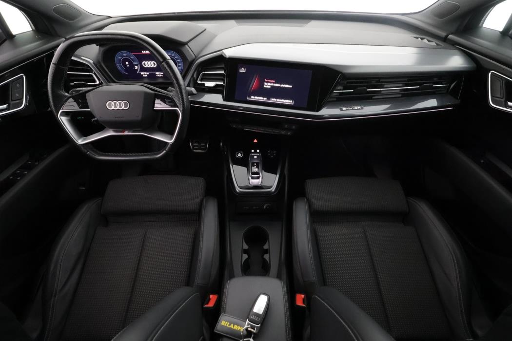 AUDI Q4 e-tron 2022