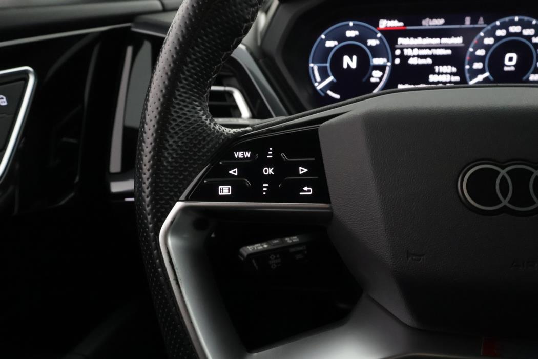 AUDI Q4 e-tron 2022