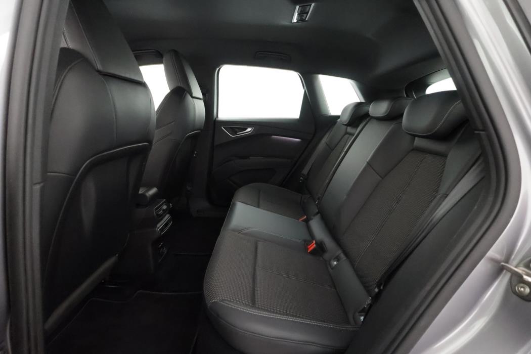 AUDI Q4 e-tron 2022