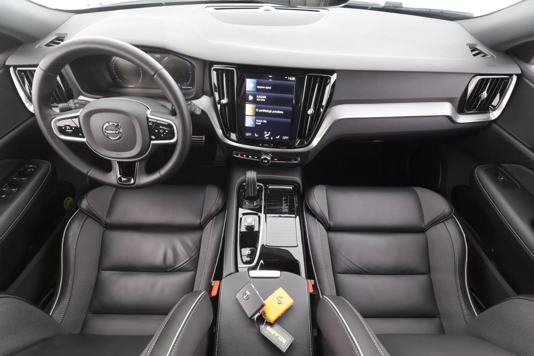 VOLVO V60 2022
