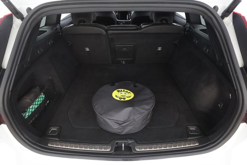 VOLVO V60 2022