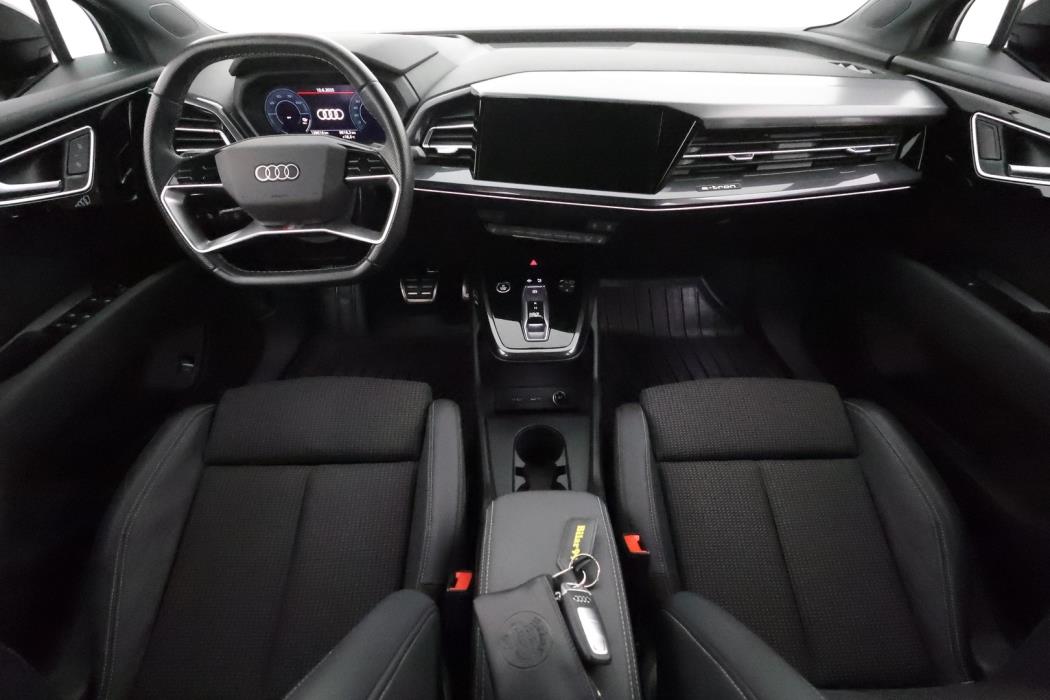 AUDI Q4 e-tron 2022