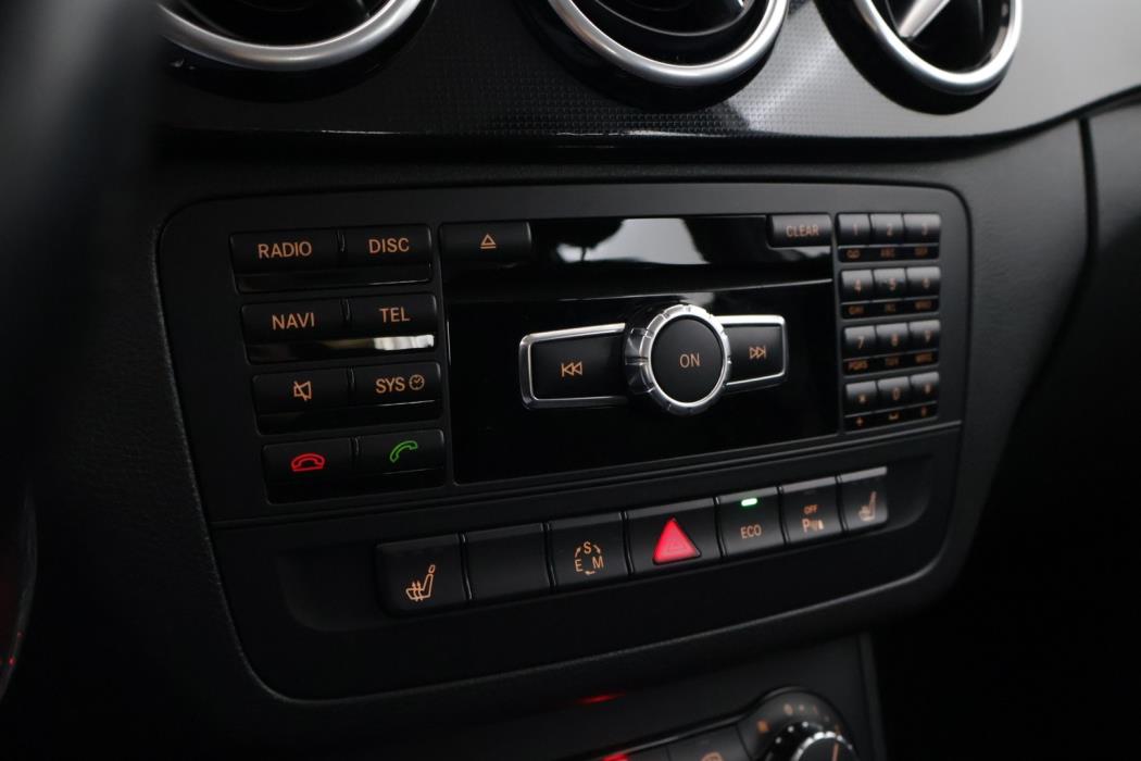 MERCEDES-BENZ B 2013