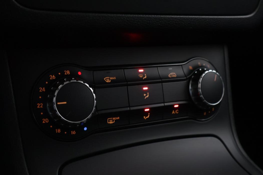MERCEDES-BENZ B 2013