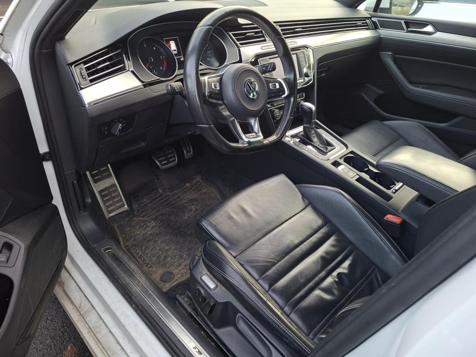VOLKSWAGEN Passat 2016