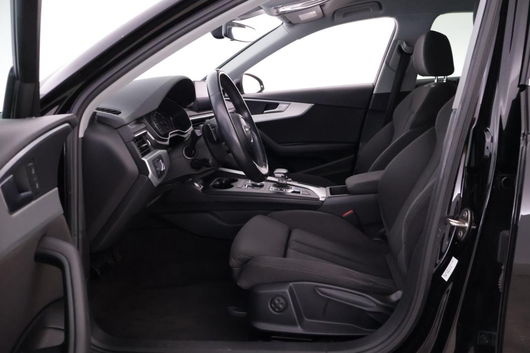 AUDI A4 2016