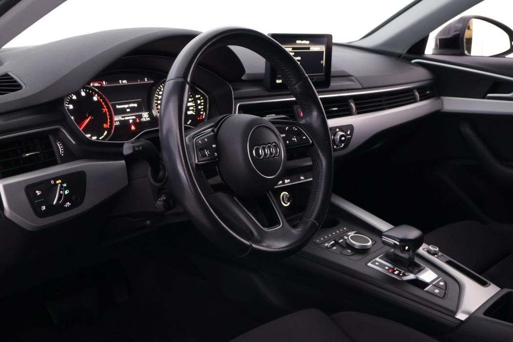 AUDI A4 2016
