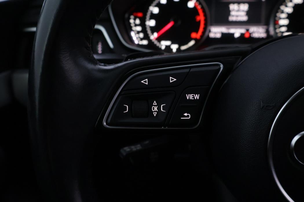 AUDI A4 2016
