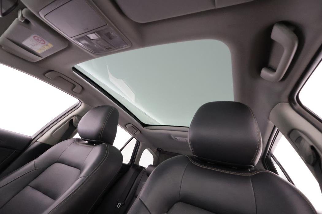 TOYOTA Avensis 2017