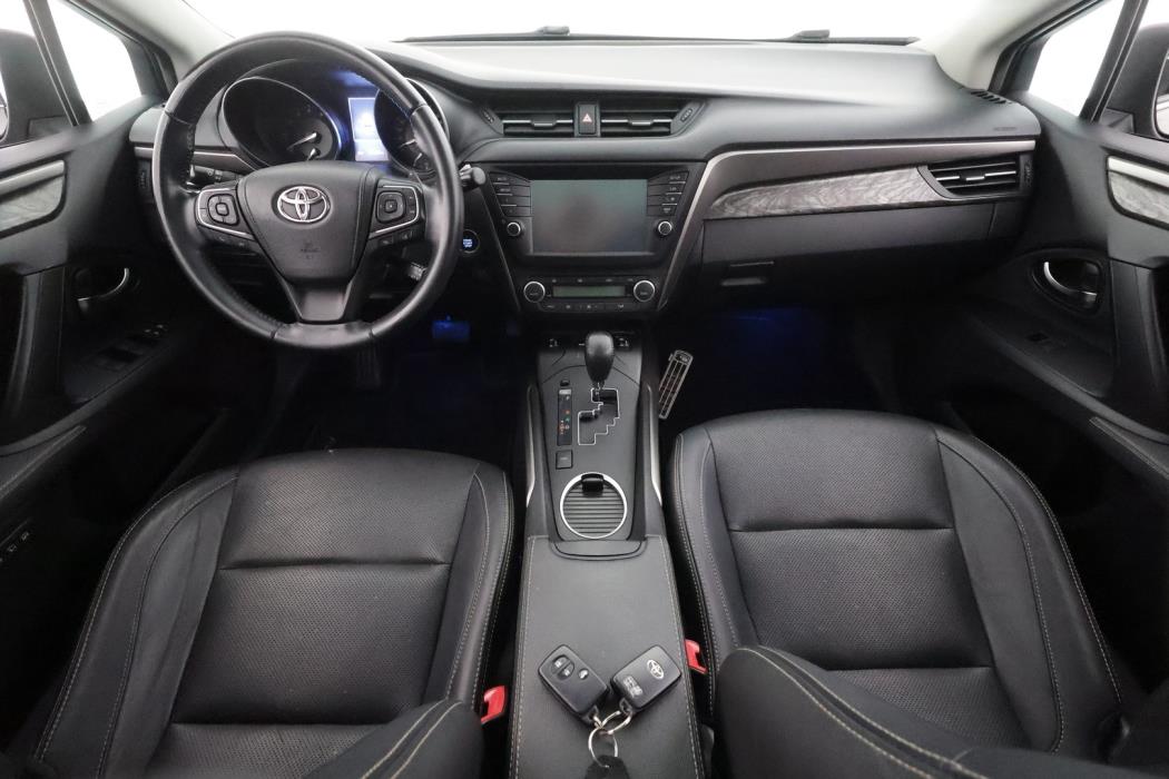 TOYOTA Avensis 2017